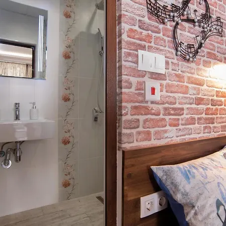 Apartment Music House-exclusive Studio In The Heart Of